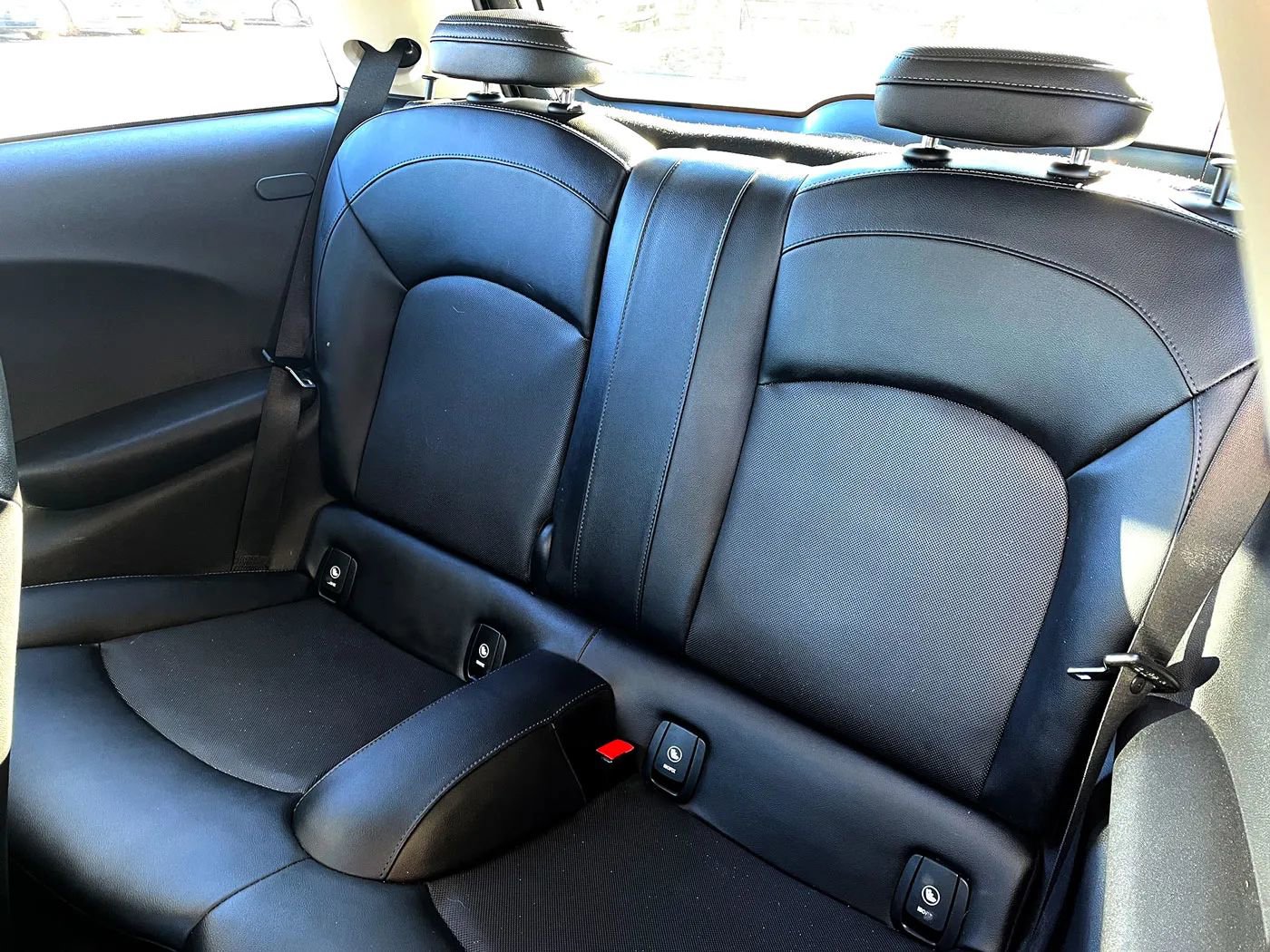 Used 2015 MINI Cooper 2-Door Hardtop image 10