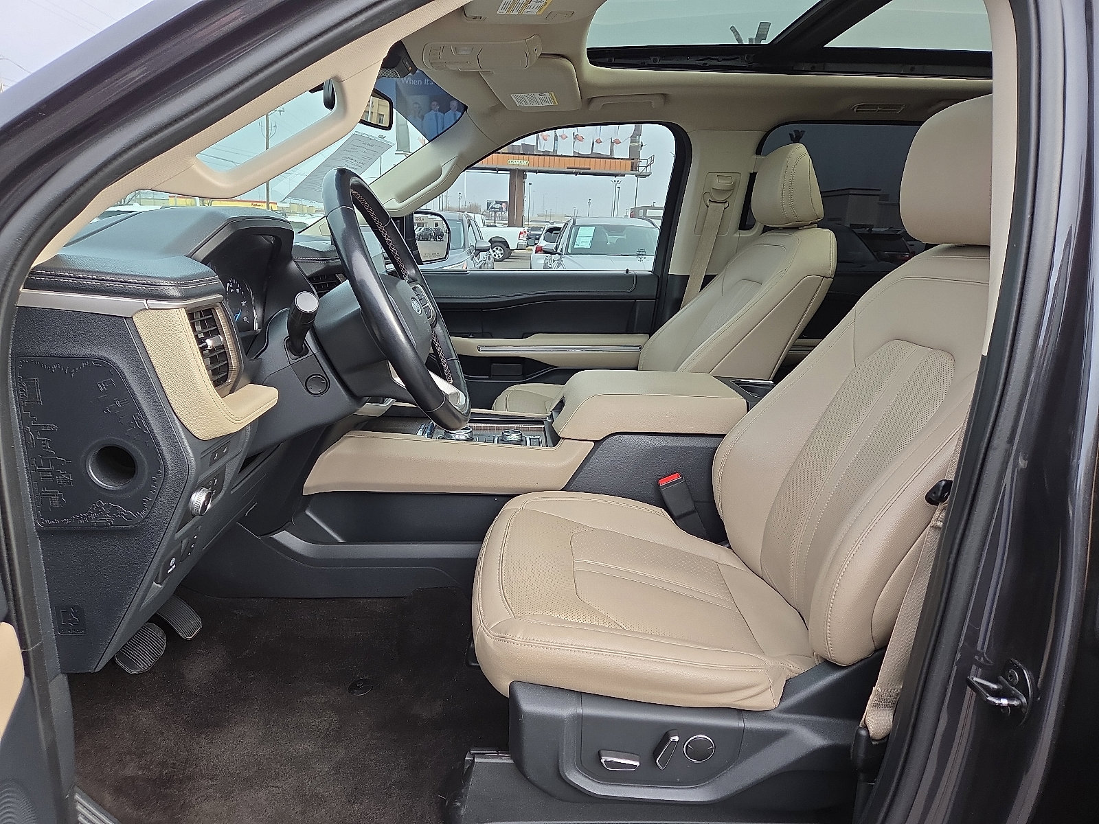 Used 2022 Ford Expedition Max Limited AWD/4WD image 13