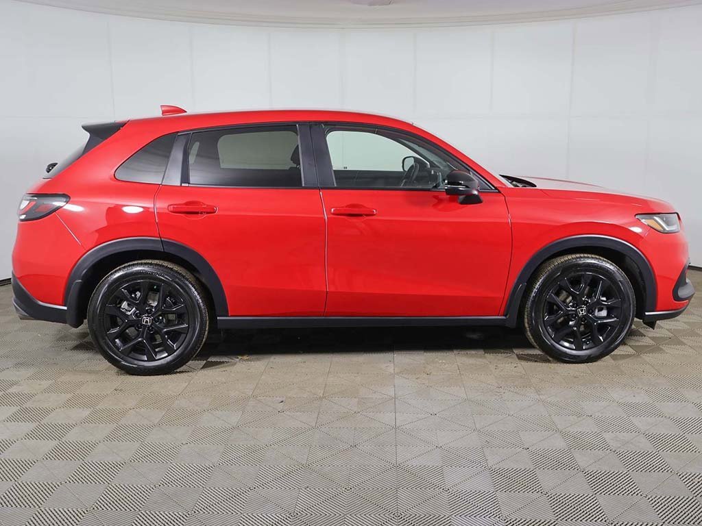 Used 2025 Honda HR-V Sport image 13