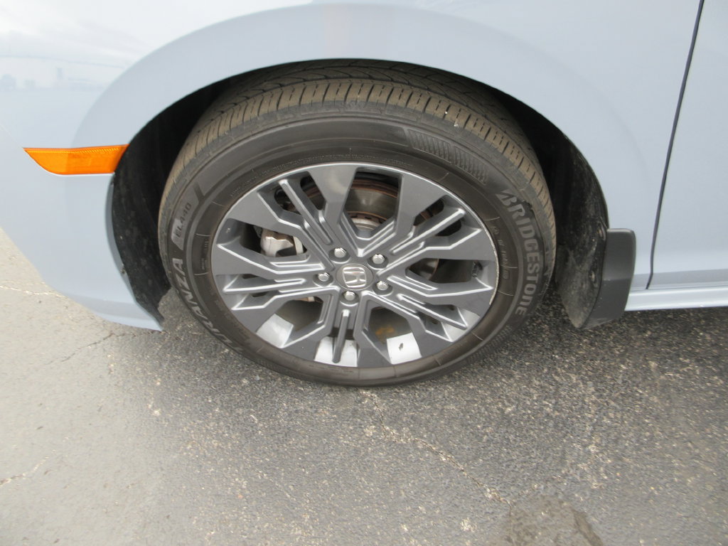 Used 2025 Honda Odyssey Touring image 15