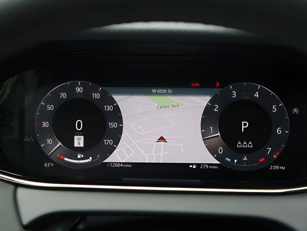 Certified 2026 Land Rover Range Rover Evoque Dynamic SE AWD/4WD image 31