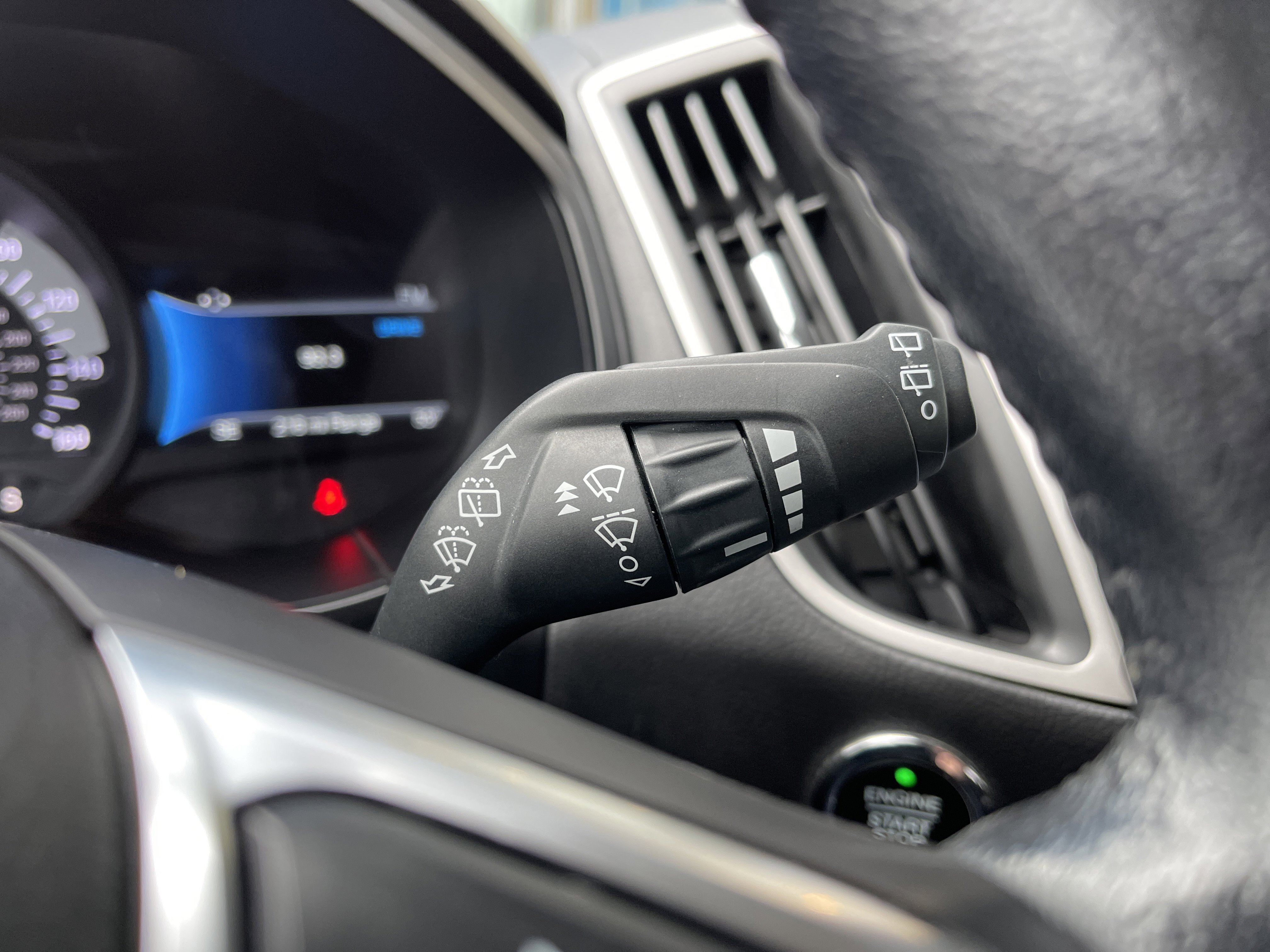 Used 2022 Ford Edge SEL image 21