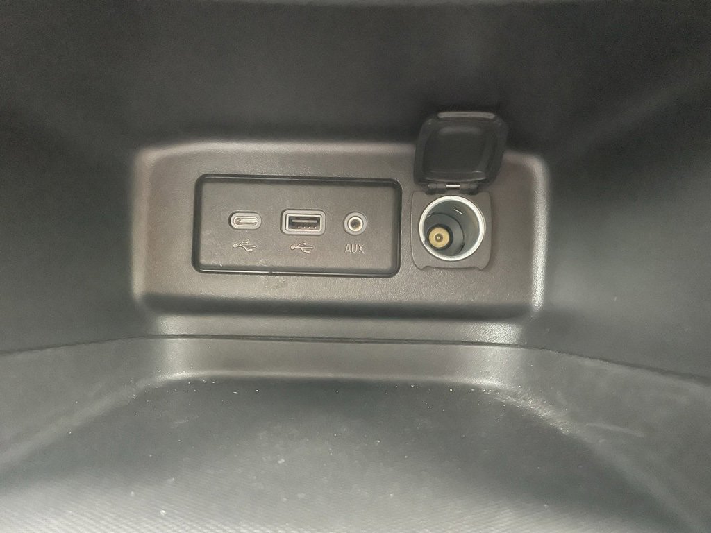 Certified 2024 Chevrolet Equinox LT w/ LPO, Floor Liner Package image 35