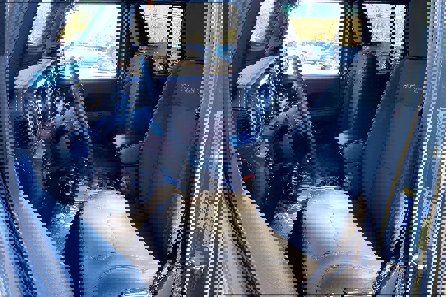 Used 2018 Jeep Wrangler Unlimited Sahara w/ Dual Top Group image 8