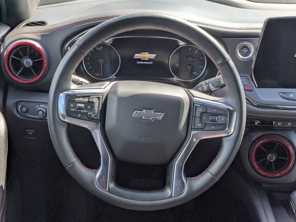 Used 2025 Chevrolet Blazer RS FWD image 14