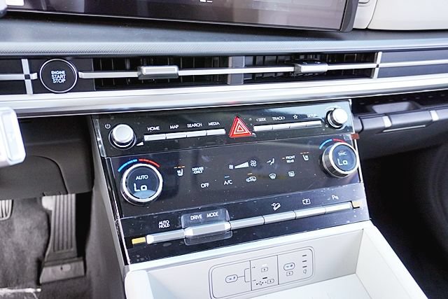 New 2026 Hyundai Santa Fe SEL FWD image 32