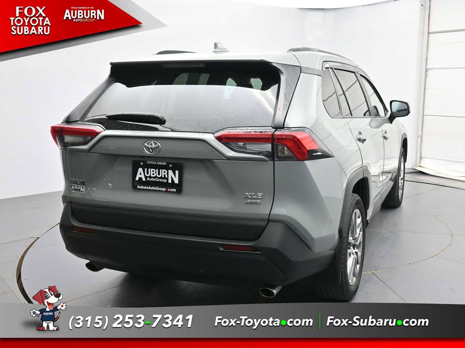 Used 2023 Toyota RAV4 XLE Premium AWD/4WD image 4