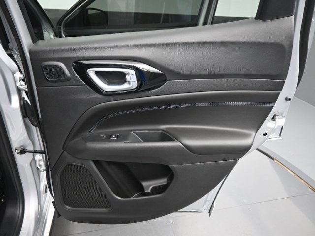 New 2025 Jeep Compass Limited w/ Driver Assist Group I AWD/4WD image 16