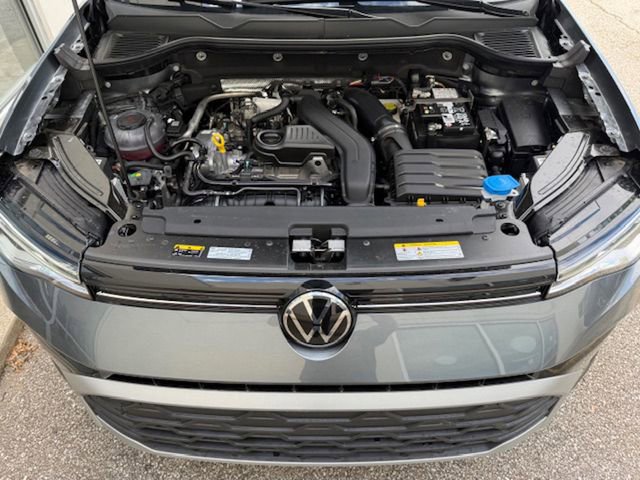 New 2025 Volkswagen Taos SE image 36