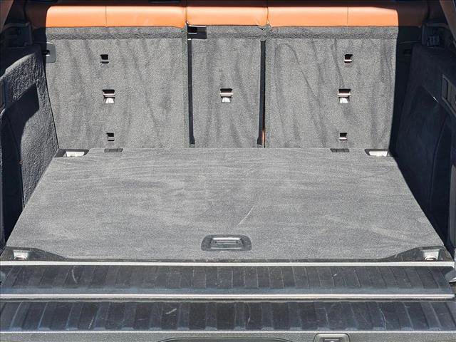 Used 2022 BMW X5 M50i image 6