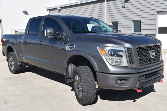 Used 2016 Nissan Titan PRO-4X w/ Pro-4x Convenience Package image 3