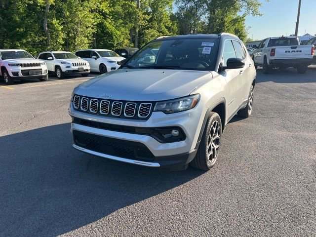 Used 2025 Jeep Compass Limited AWD/4WD image 1