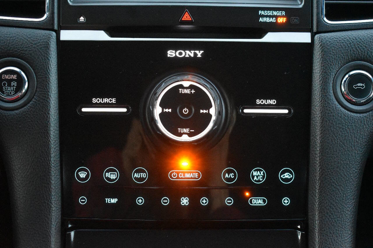 Used 2013 Ford Taurus SHO image 28