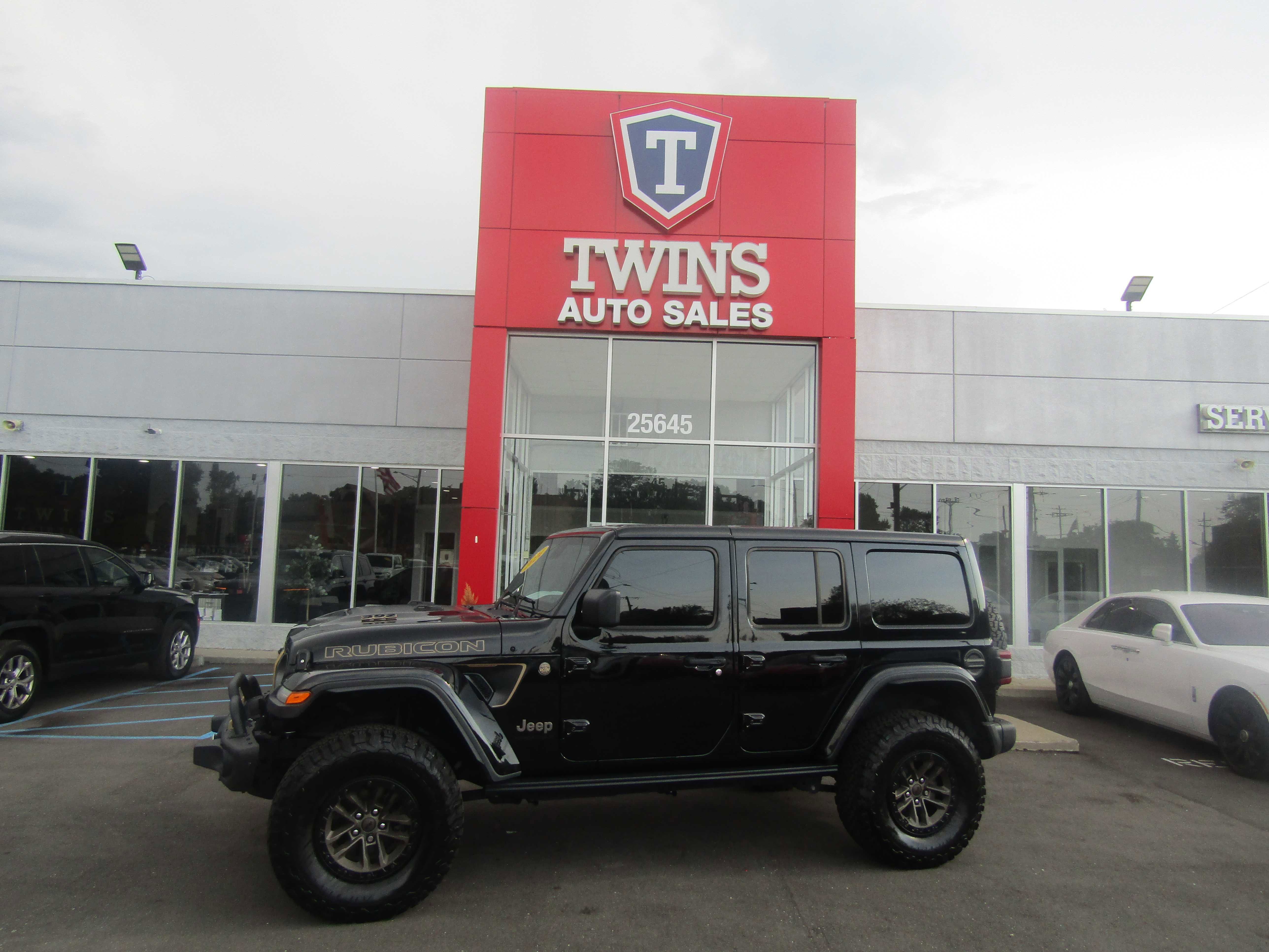 Used 2024 Jeep Wrangler Unlimited Rubicon 392 image 1