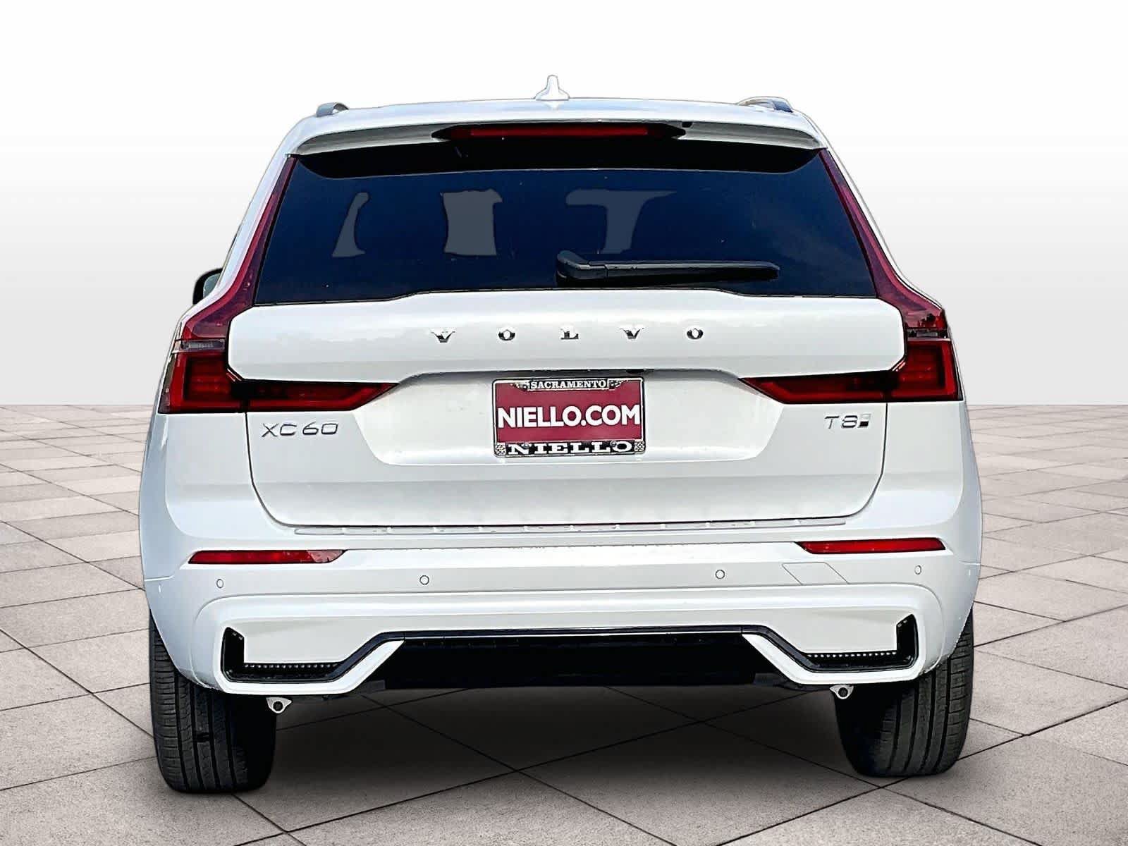 New 2027 Volvo XC60 T8 Plus AWD/4WD image 6