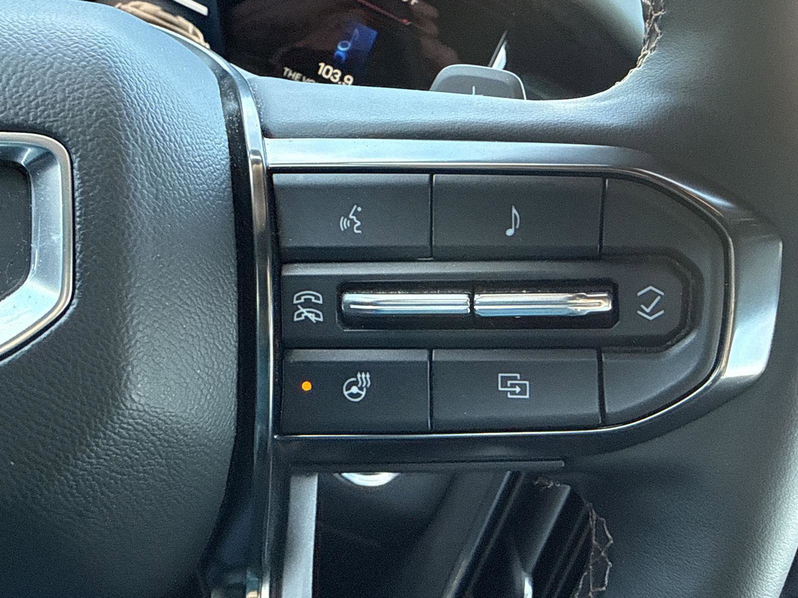 Used 2024 GMC Acadia AT4 image 18