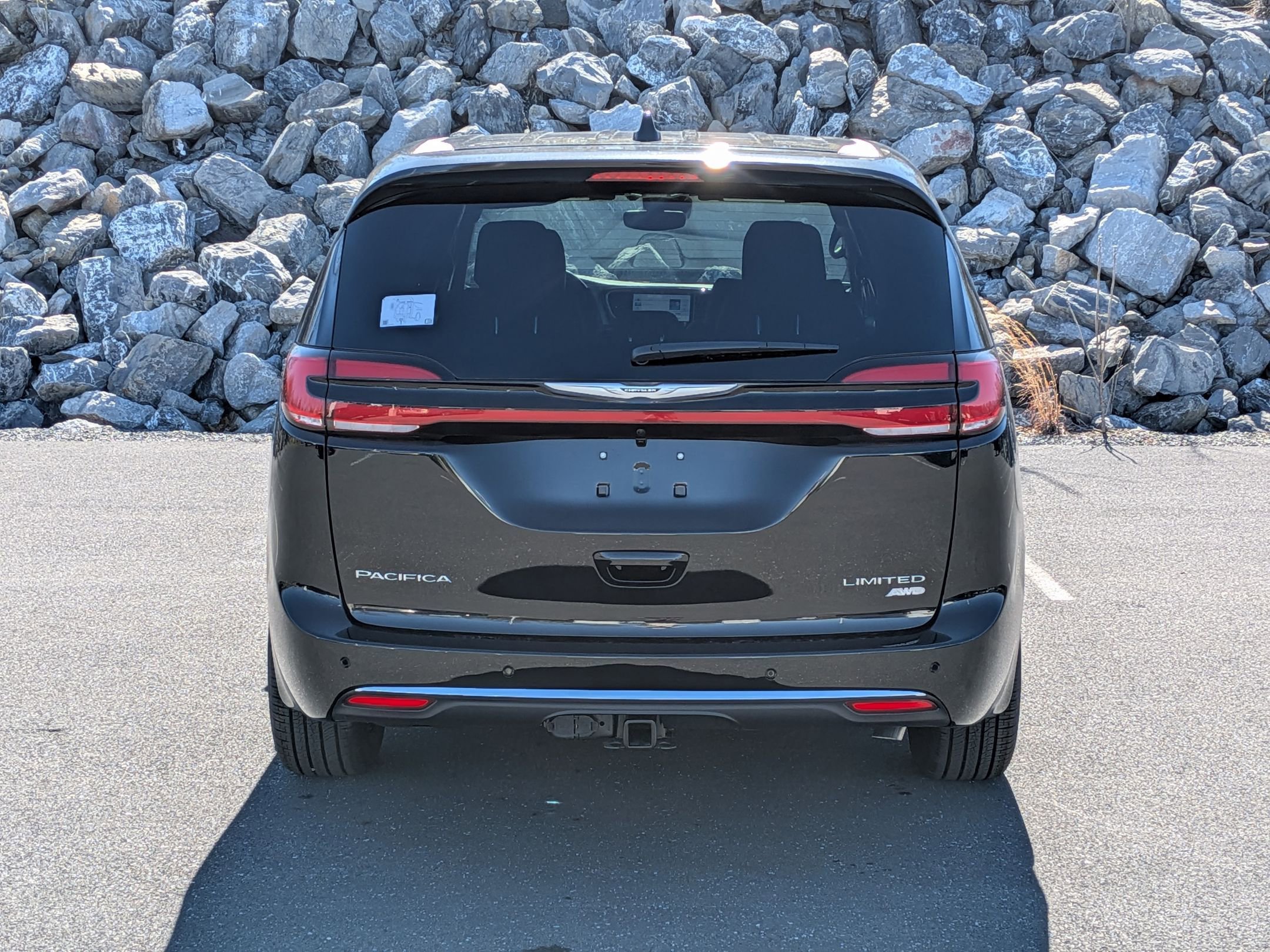 New 2026 Chrysler Pacifica Limited w/ Trailer Tow Group image 6