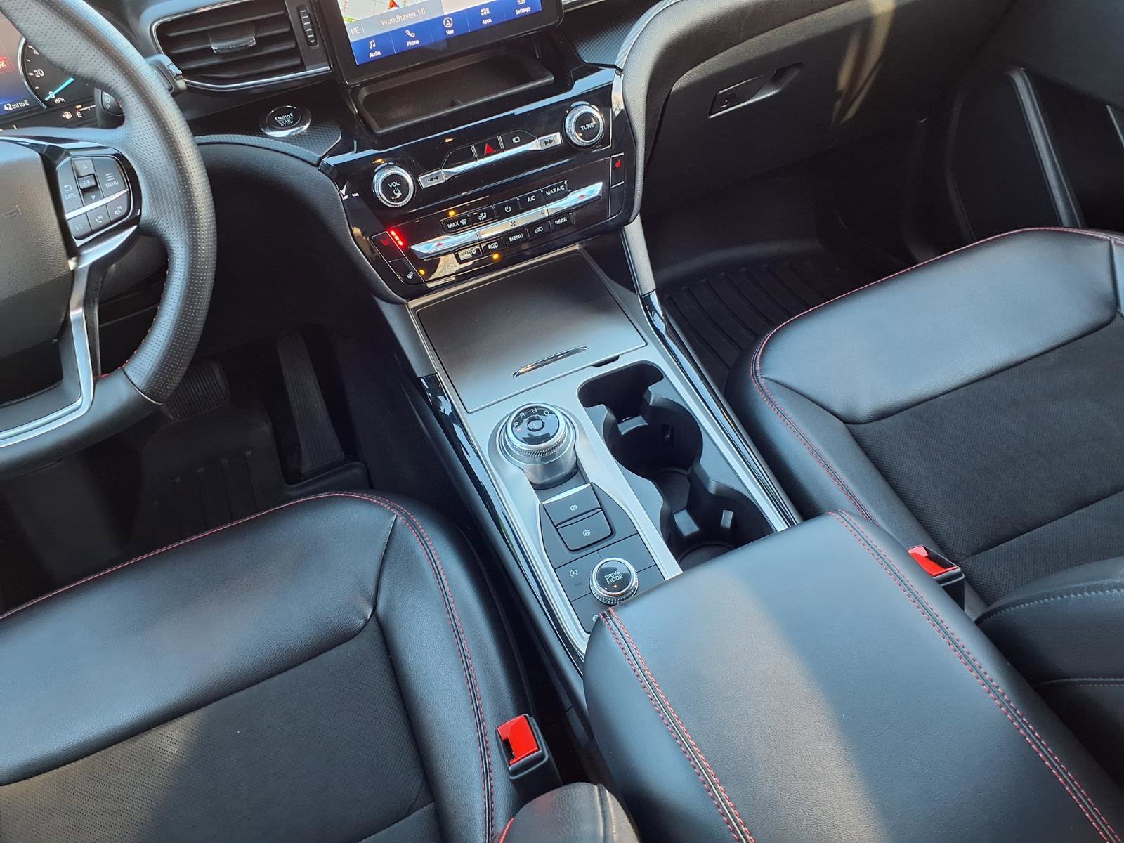 Used 2022 Ford Explorer ST-Line image 12