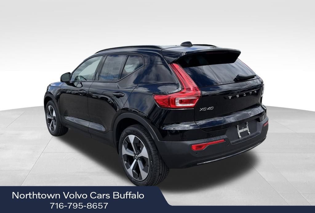 New 2026 Volvo XC40 B5 Core w/ Protection Package Premier AWD/4WD image 3