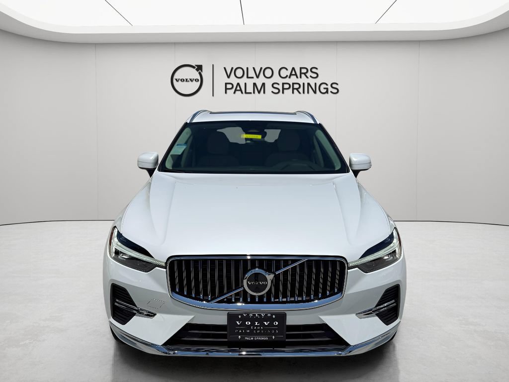 Used 2023 Volvo XC60 B5 Plus w/ Protection Package AWD/4WD image 2