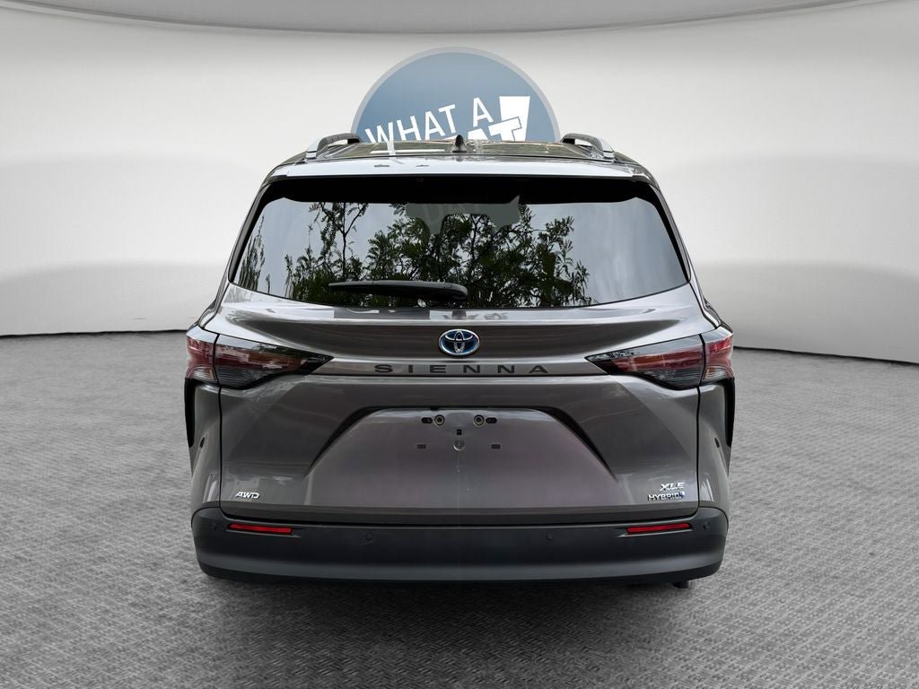 Used 2023 Toyota Sienna XLE w/ XLE Plus Package AWD/4WD image 5