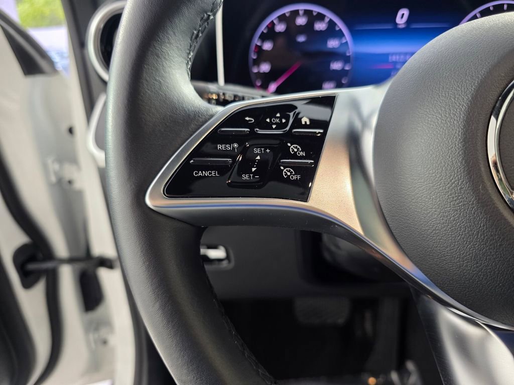Certified 2025 Mercedes-Benz GLC 300 image 19