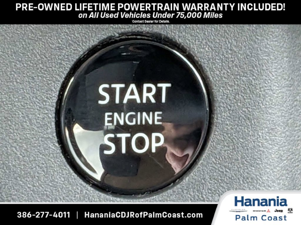 Used 2025 Nissan Rogue SV AWD/4WD image 30