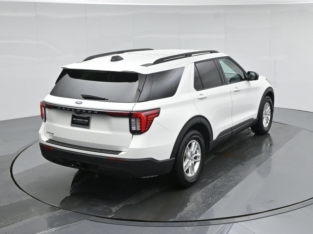 New 2026 Ford Explorer Active RWD image 36