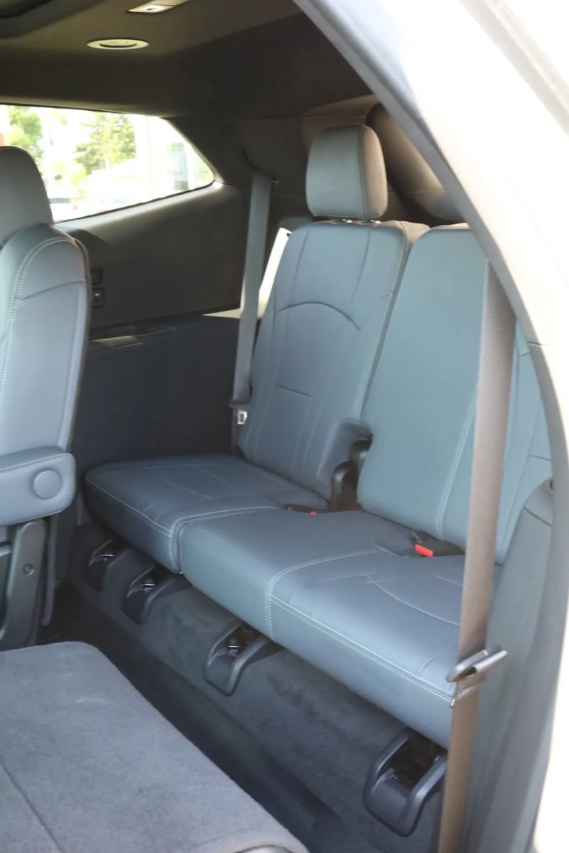 Used 2022 Buick Enclave Essence w/ Experience Buick Package AWD/4WD image 39