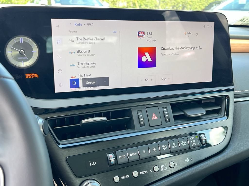 Certified 2024 Lexus ES 350 F Sport w/ Technology Package FWD image 15
