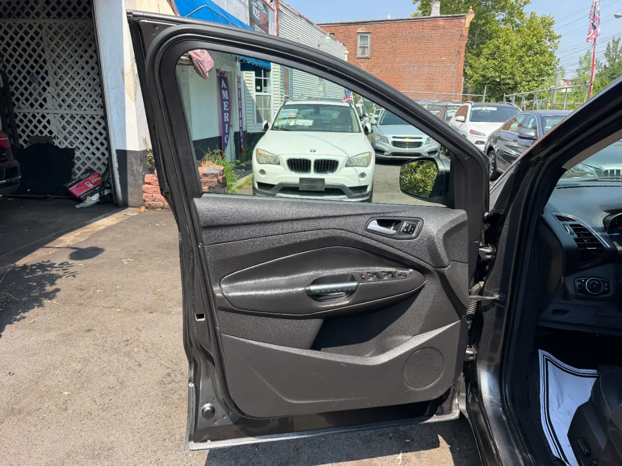 Used 2017 Ford Escape Titanium AWD/4WD image 26