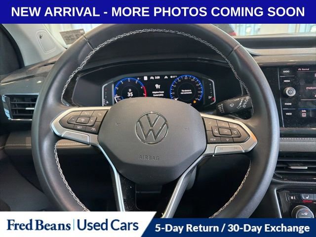 Used 2022 Volkswagen Taos SEL image 12
