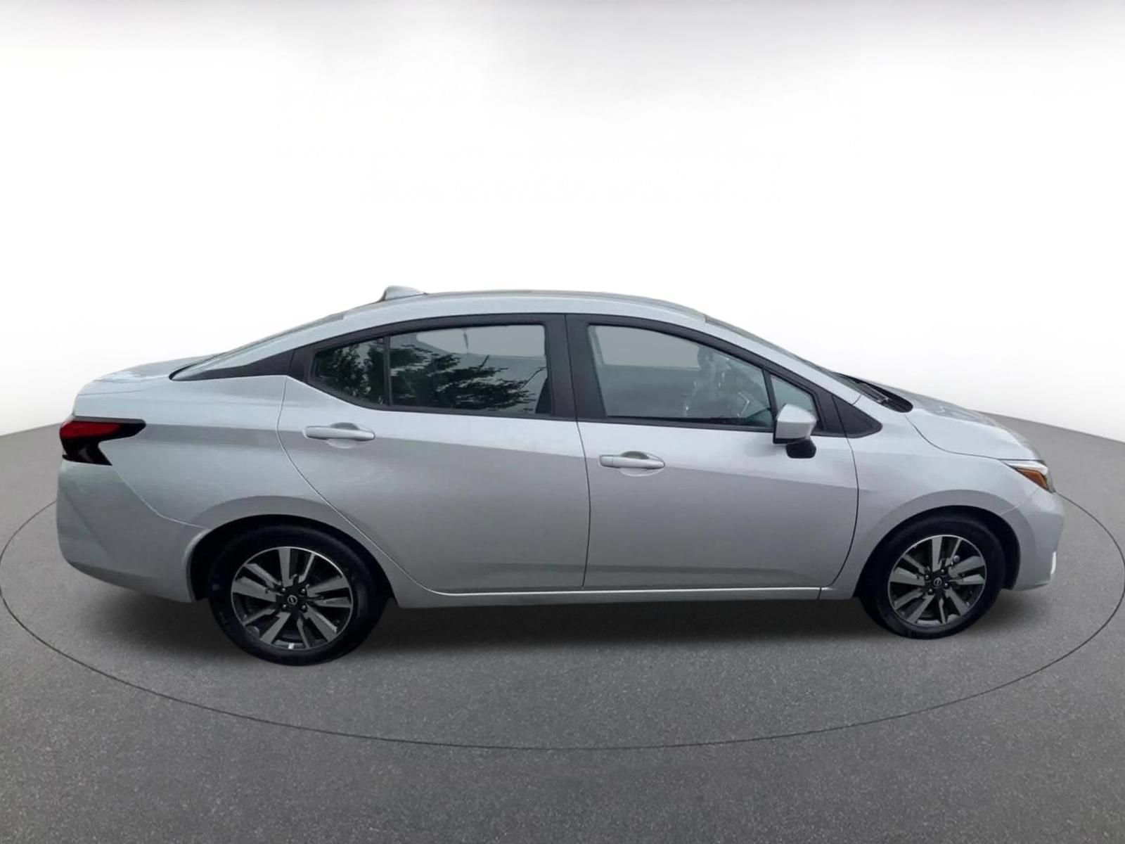 Used 2025 Nissan Versa SV FWD image 16