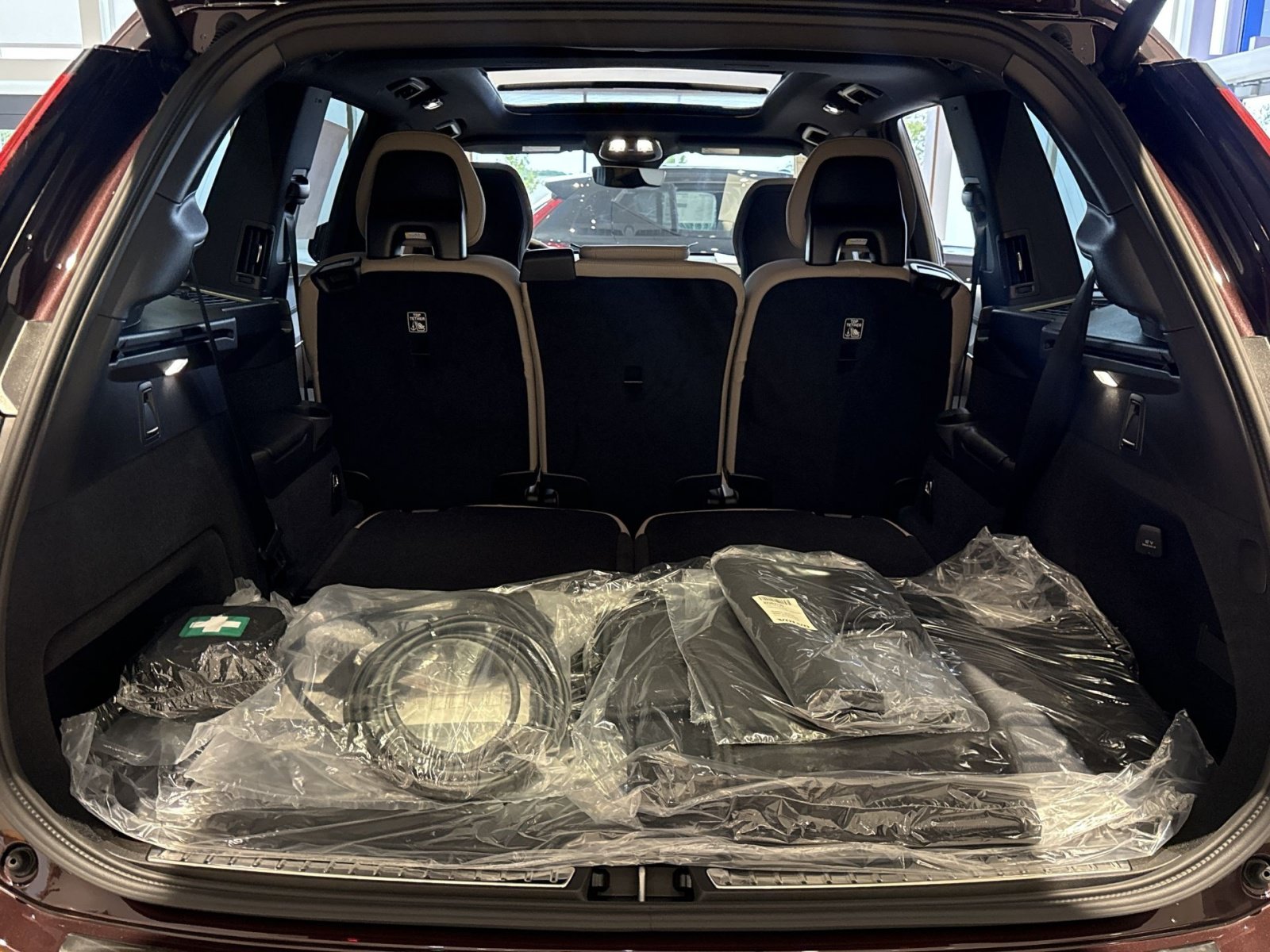 New 2026 Volvo XC90 T8 Plus w/ Protection Package Premier AWD/4WD image 23