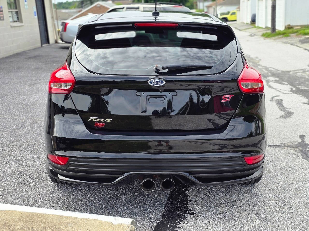 Used 2018 Ford Focus ST FWD image 5
