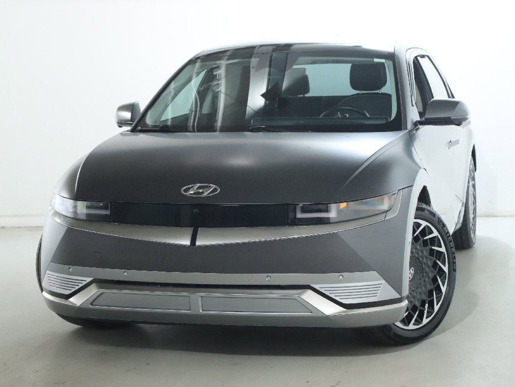 Used 2022 Hyundai Ioniq 5 Limited image 3