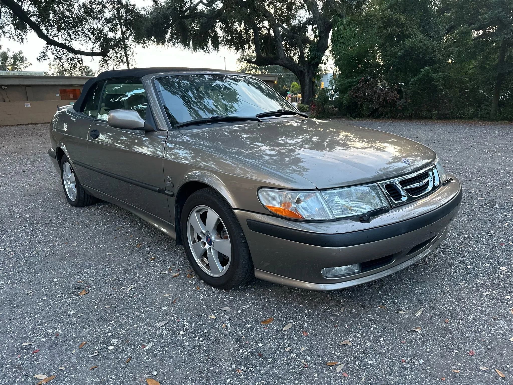Used 2002 Saab 9-3 SE FWD image 3