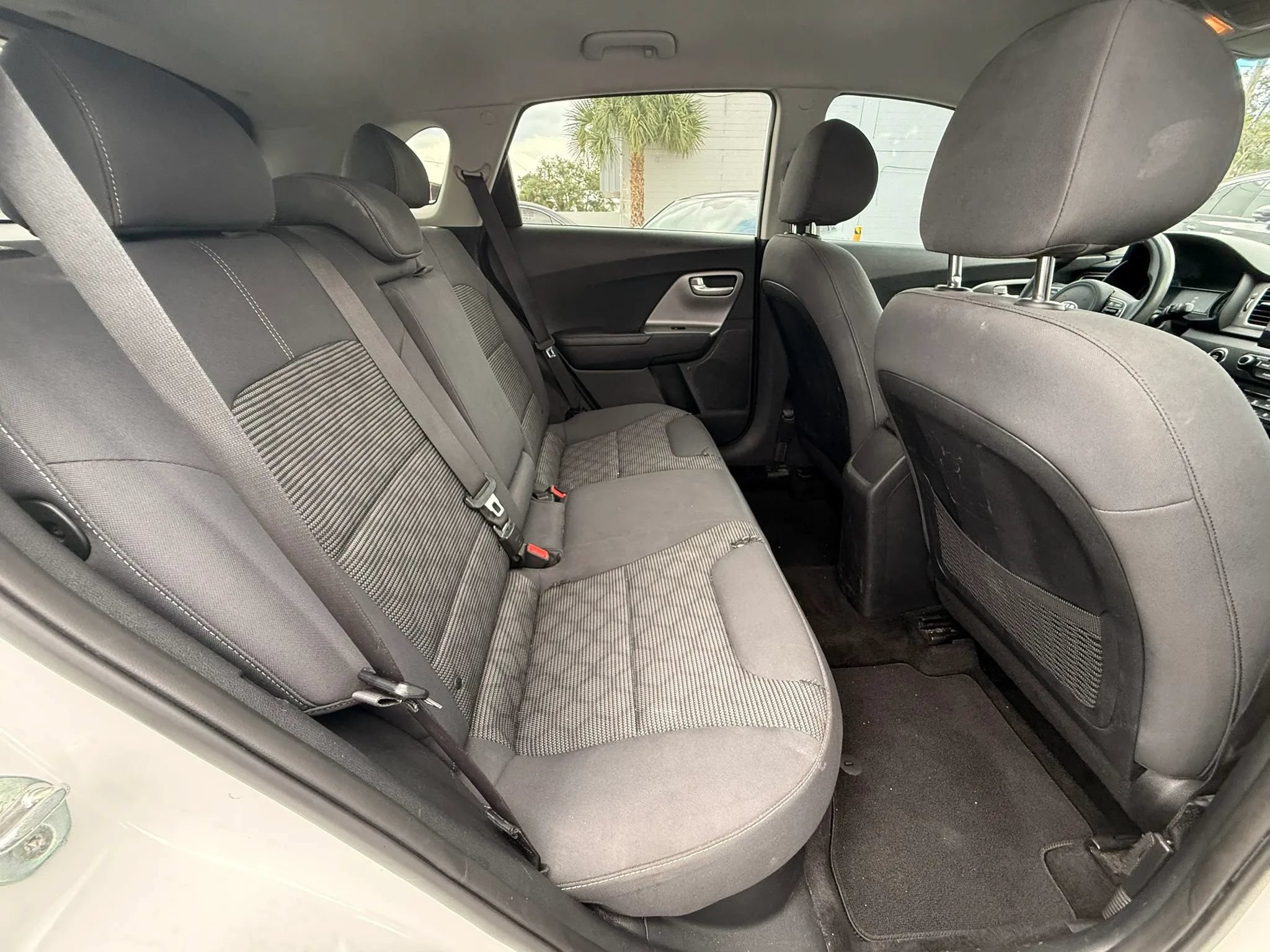 Used 2019 Kia Niro LX FWD image 12