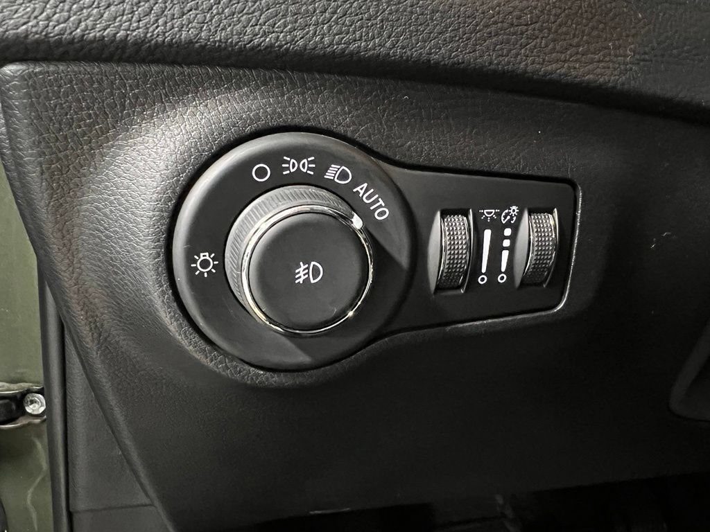 Used 2020 Jeep Compass Limited AWD/4WD image 41
