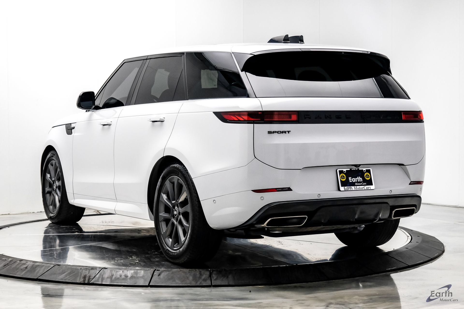 Used 2024 Land Rover Range Rover Sport Dynamic SE AWD/4WD image 11