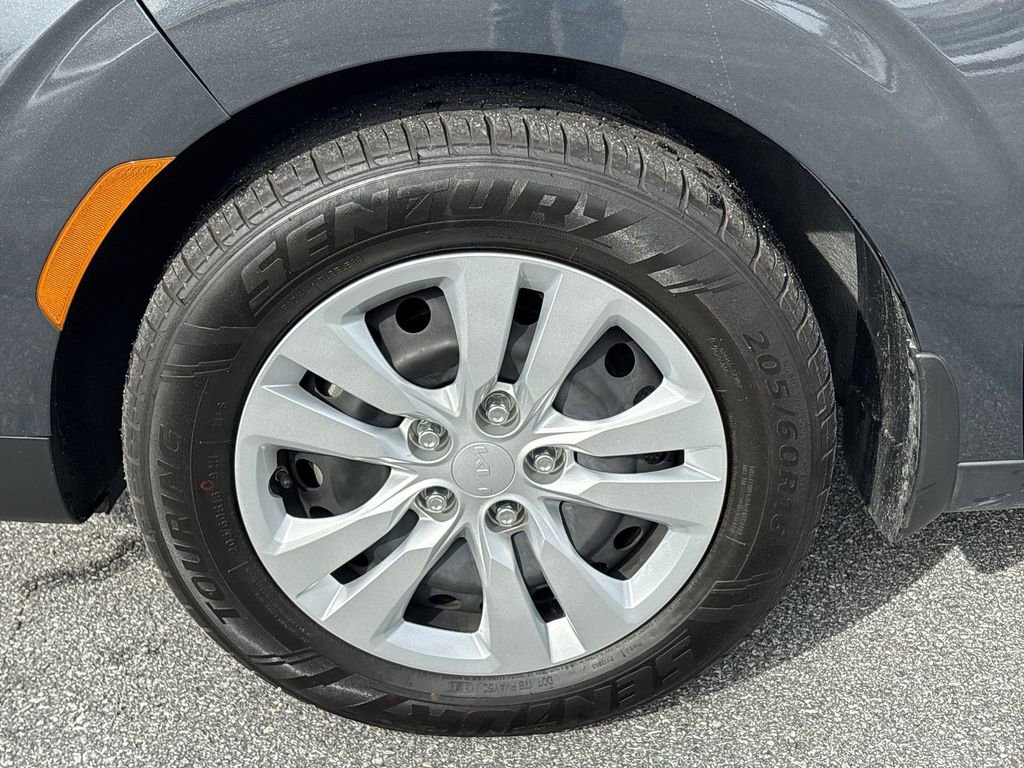 Used 2023 Kia Soul LX image 32