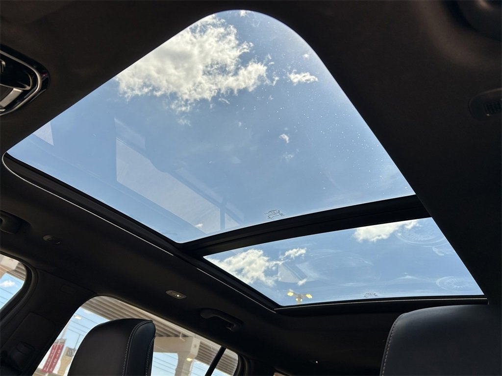 Used 2021 Jeep Grand Cherokee L Overland image 14