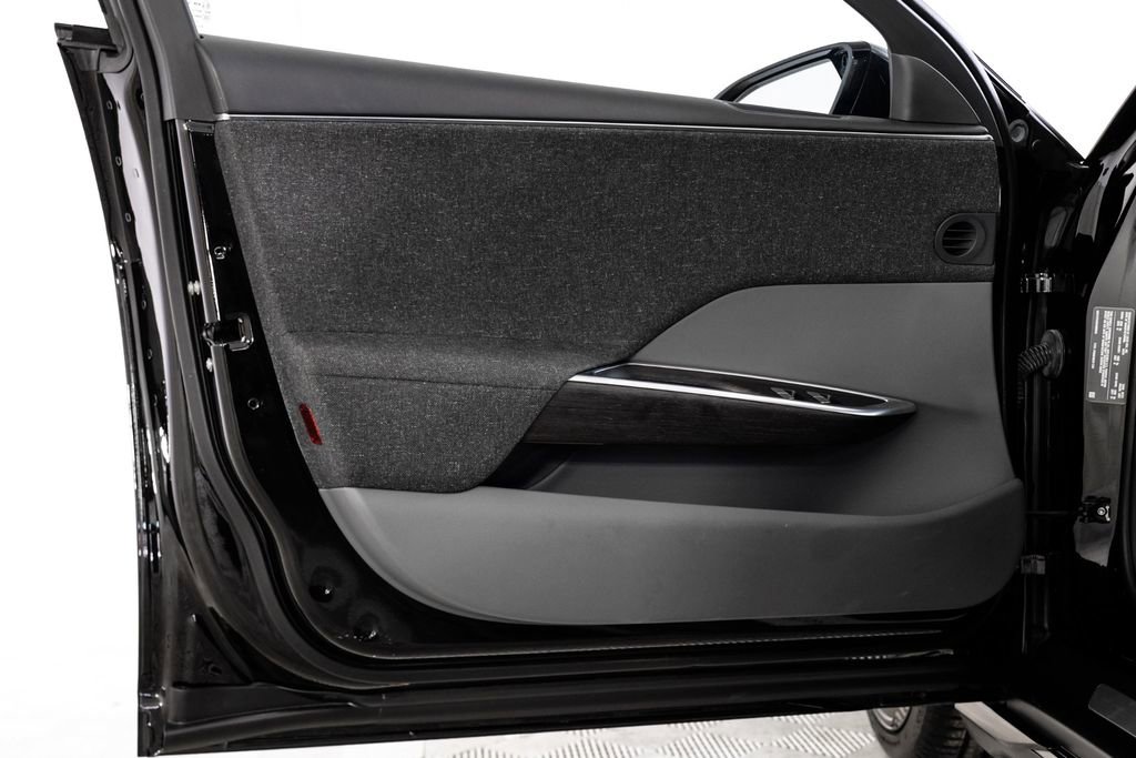 Used 2024 Lucid Air Pure image 48