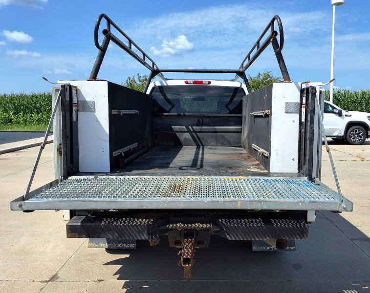Used 2011 Chevrolet Silverado 3500 W/T AWD/4WD image 7