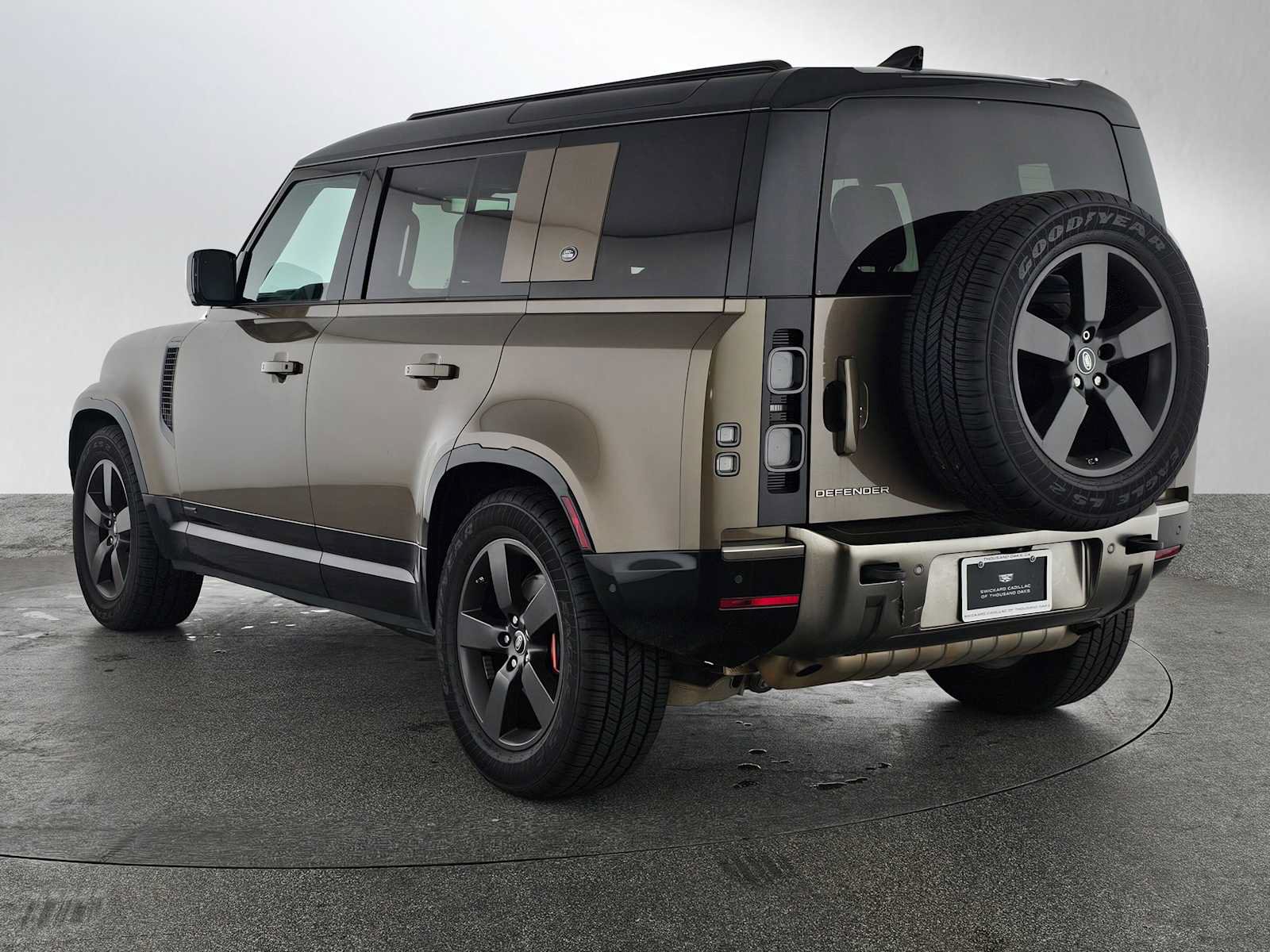 Used 2020 Land Rover Defender 110 X AWD/4WD image 6