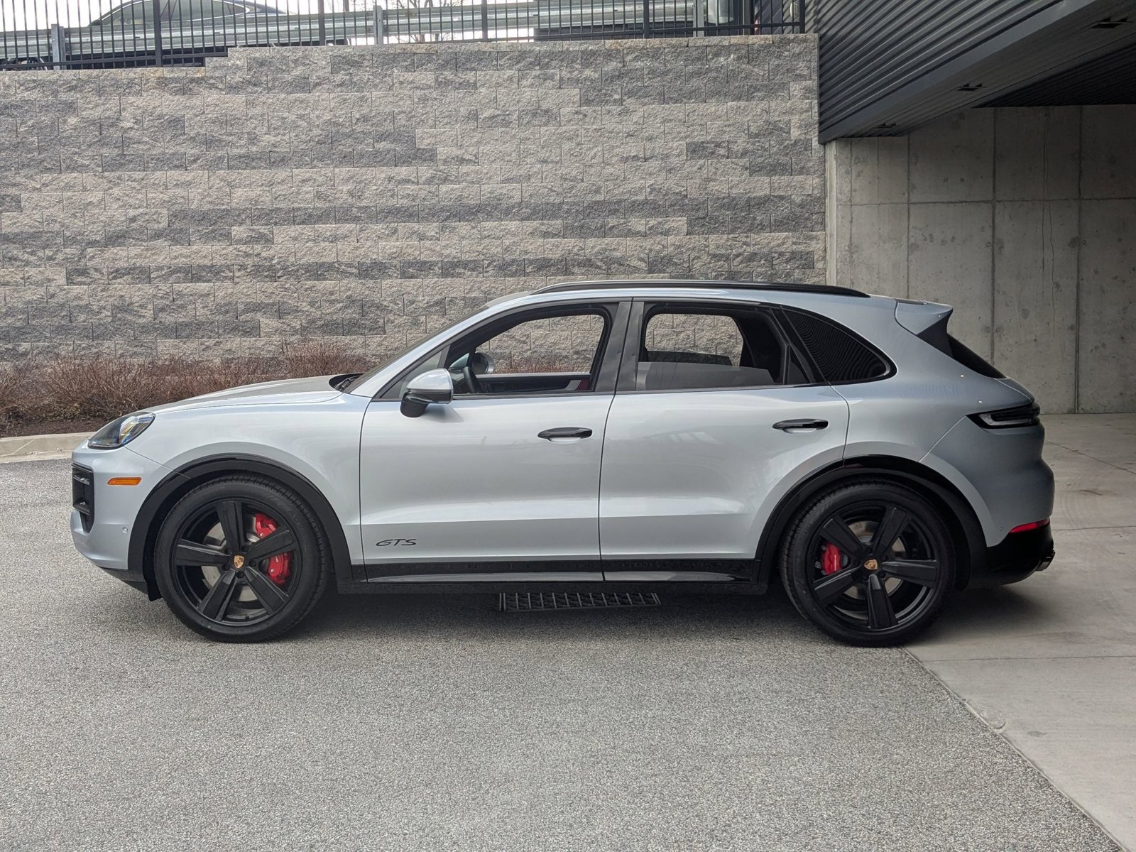 New 2026 Porsche Cayenne GTS AWD/4WD image 2