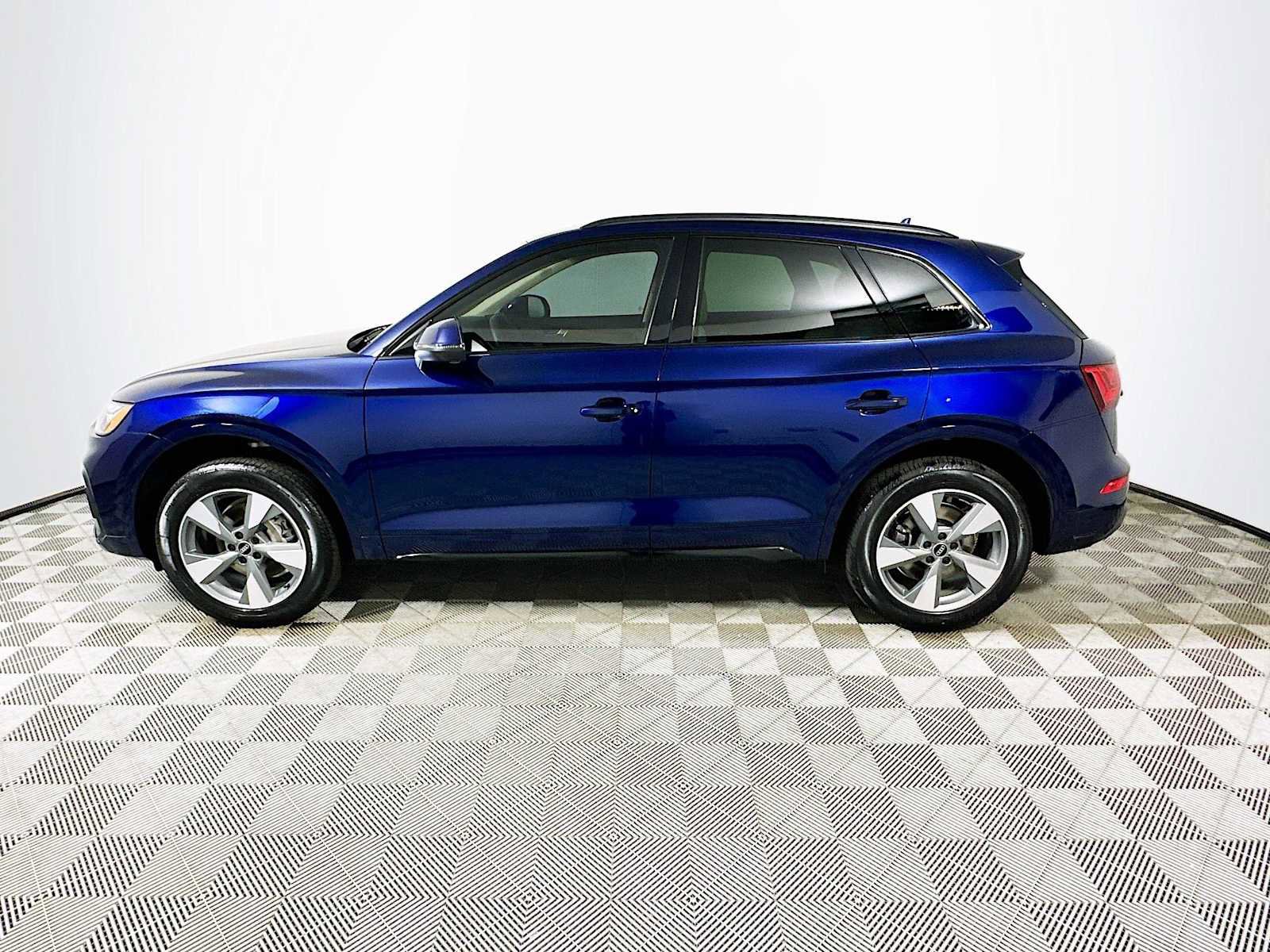 Certified 2025 Audi Q5 Premium Plus w/ Premium Plus Package image 4