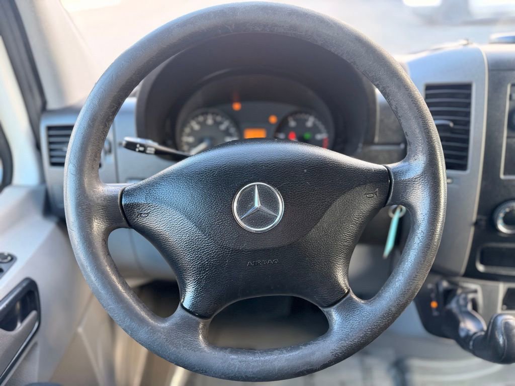 Used 2013 Mercedes-Benz Sprinter 2500 image 21