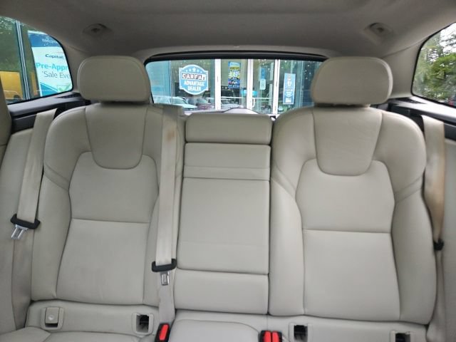 Used 2020 Volvo XC60 T5 Momentum FWD image 34