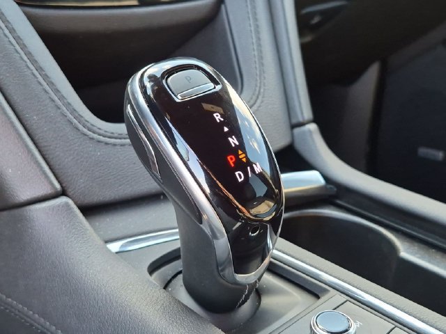 Used 2026 Cadillac XT5 Sportv w/ LPO, Floor Liner Package AWD/4WD image 17